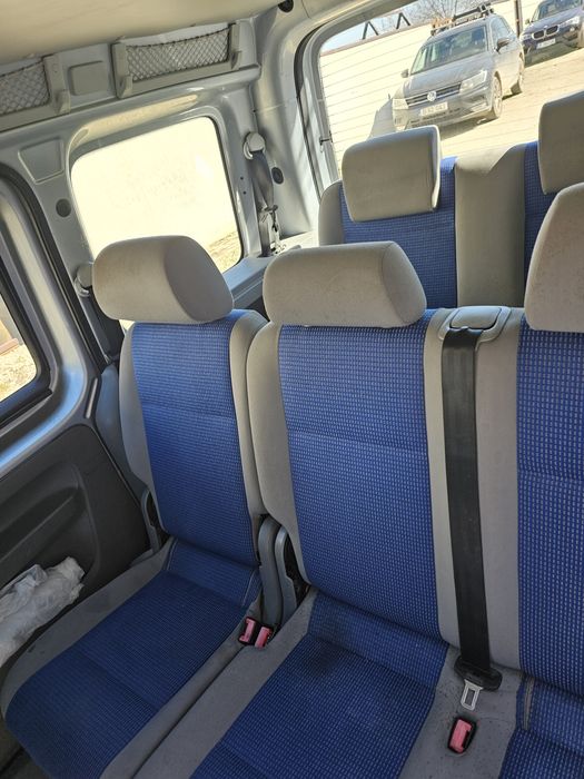 Volkswagen Caddy Life 1.6 benzina 105 Cai 7 persoane intretinut