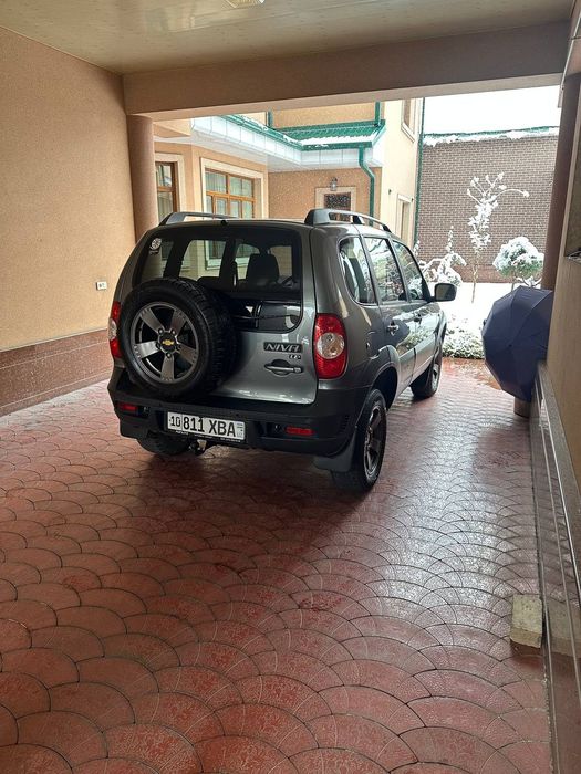 Niva Chevrolet Sotiladi yoki Vikupga beriladi
