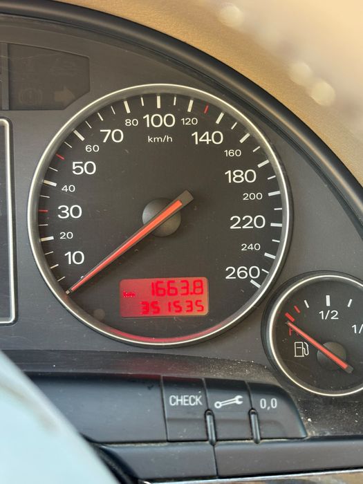AUDI A4 Avant 2004 — imagine 4