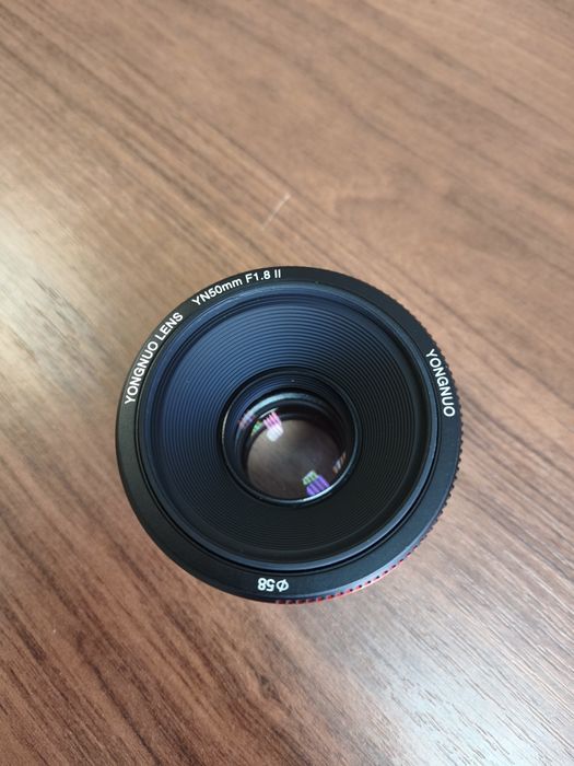 Объектив для Кенон  50мм