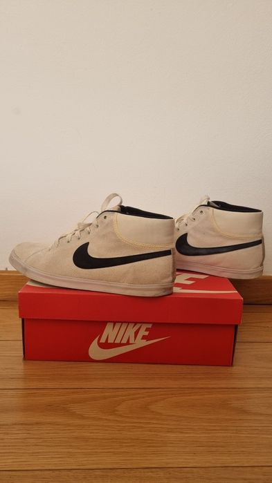 Tenisi Nike piele intoarsa