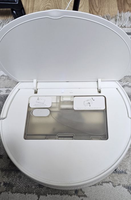 Робот пылесос Xiaomi Mi Robot Vacuum-Mop Essential (MJSTG1)