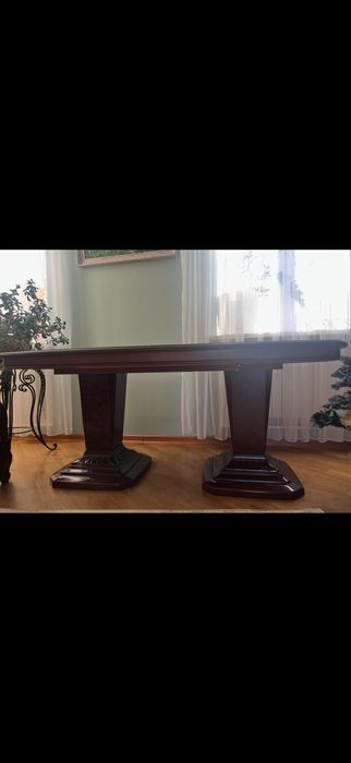 Деревянный раздвижной стол