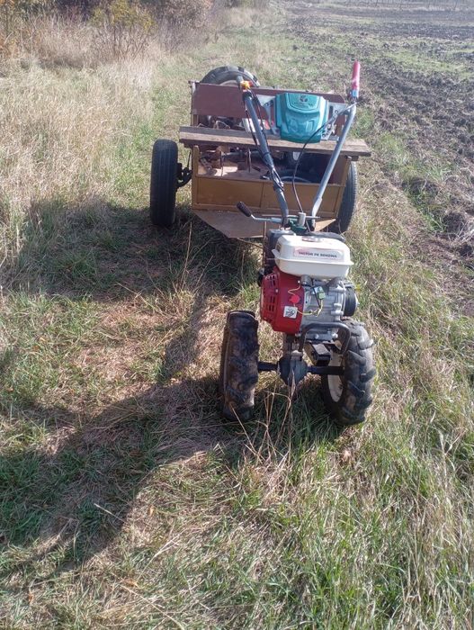 Motocultor plus remorca