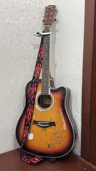 Гитара акустичиский