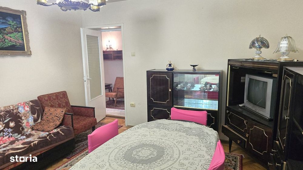 Vand apartament cu 3 camere decomandat in Deva, George Enescu etaj 1,