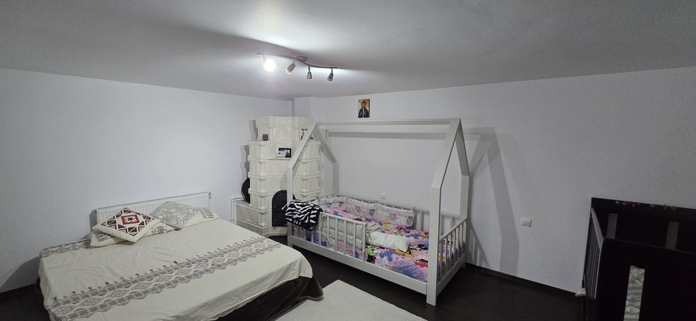 Casă de familie, 350mp, Teren 1000mp - Zonă liniștită (Vatra Veche]