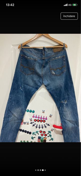 Blugi , American Eagle, stare foarte buna