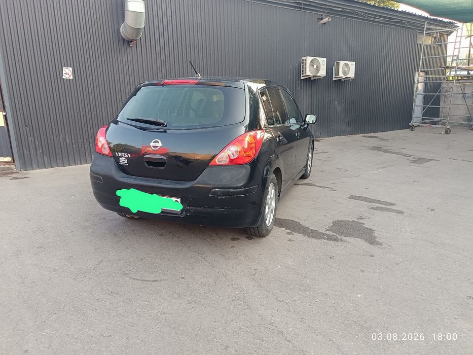 Продам автомобиль Nissan versa срочно
