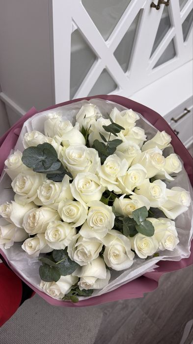 33 роз свежие белые