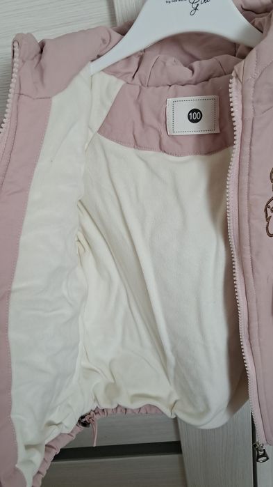 Продам куртку на весну