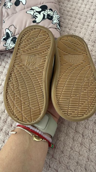 Детски елек и кецове на HM