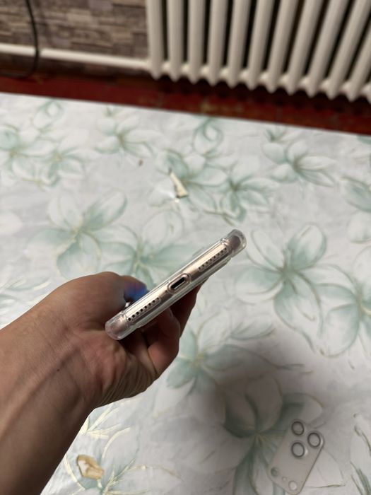 Сатылад 8+ айфон