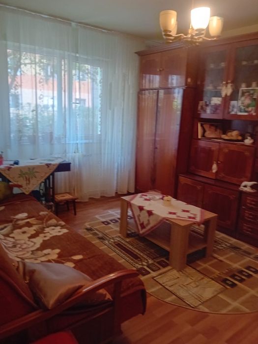 Aparatment de vanzare