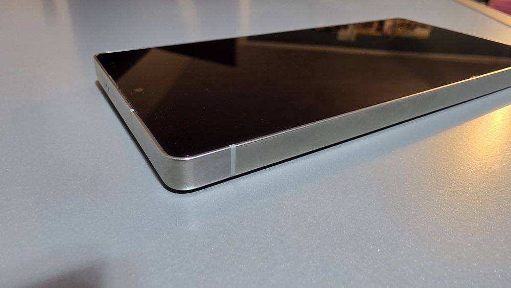 512 Gb Samsung Galaxy s 25 Ultra  никакви следи