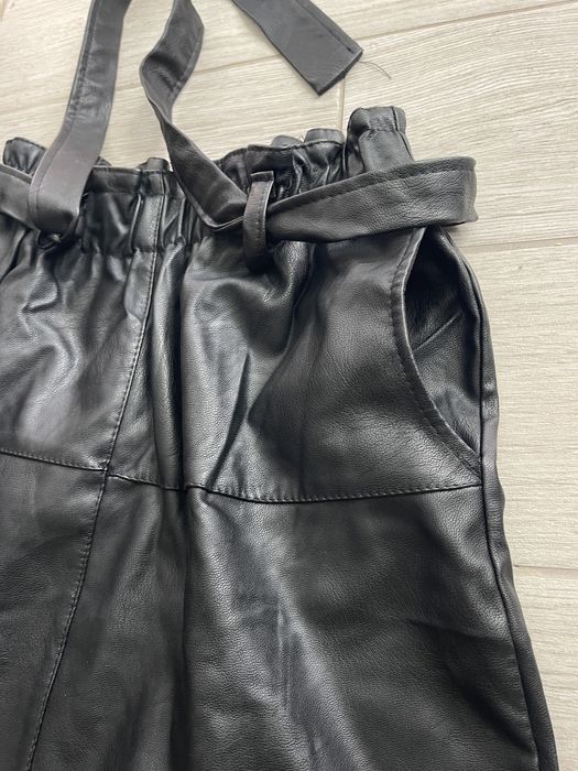 Кожена пола с колан