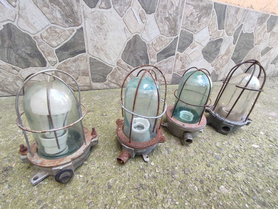 Lămpi industriale romanesti
