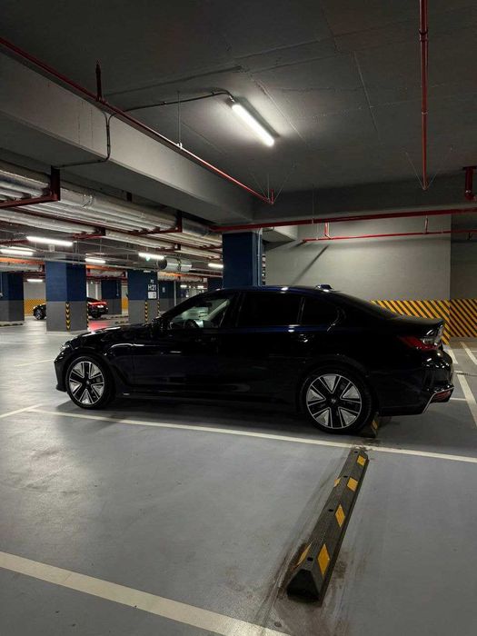 BMW i3 40L Full Night Sport 2025г Restyling! 5.5 тыс км пробега!