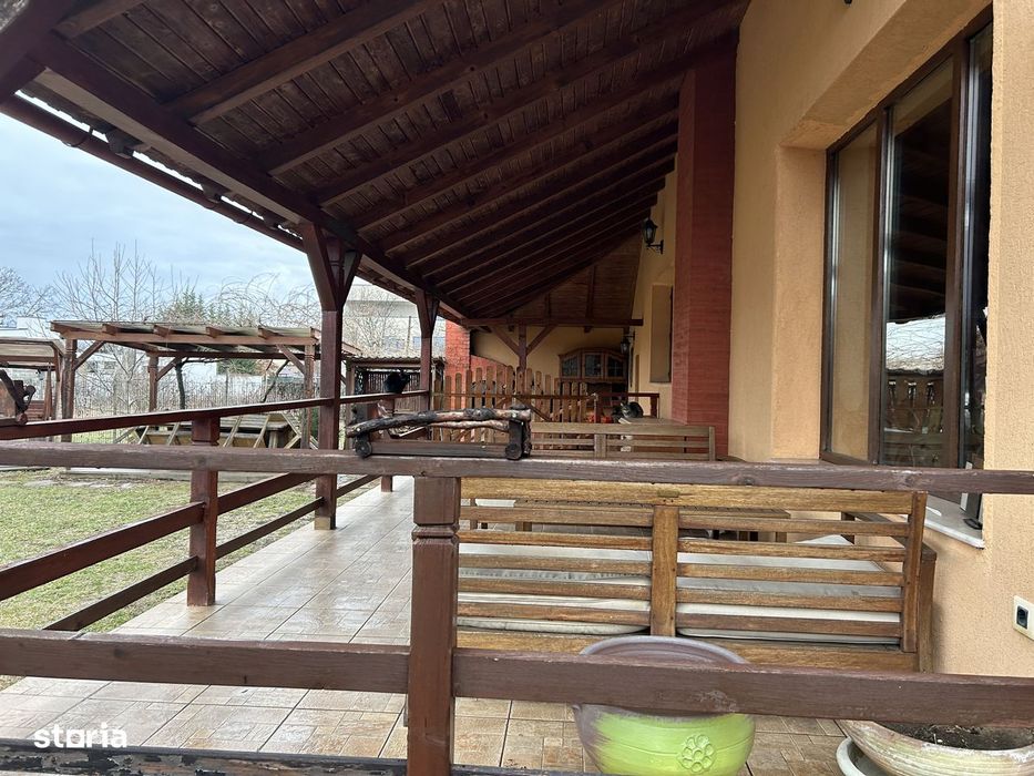 Vand vila deosebiata, in Subcetate, P+E+D,st.1.000 mp,sc.332 mp.