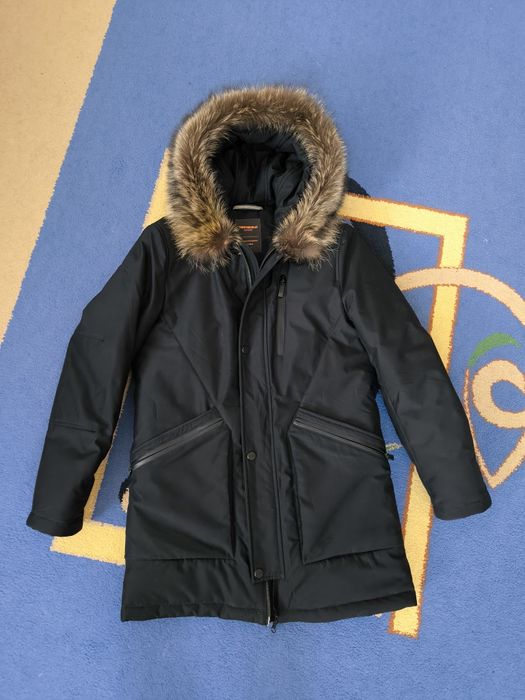 Зимняя куртка размер 46.