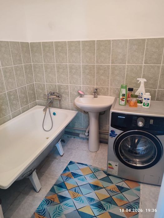 Сдам квартиру в анреду. В центре города