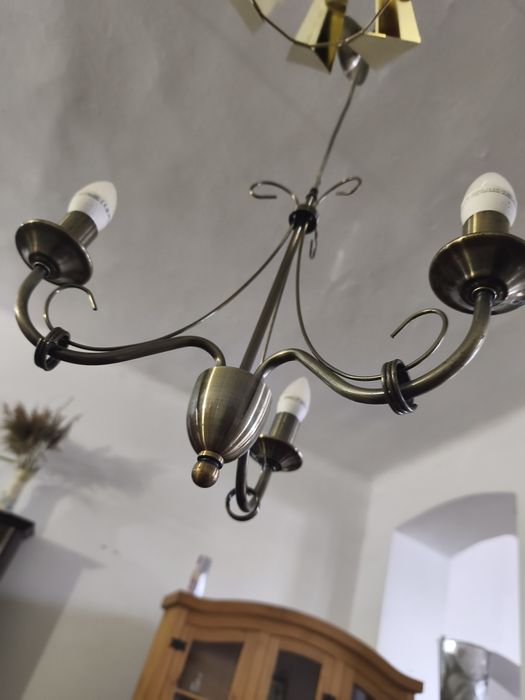 Lustră suspendă cu 3 brațe aurie