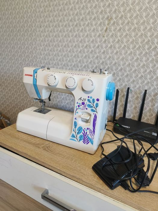 Швейная машинка Janome