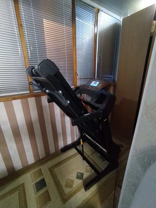Продается беговая дорожка