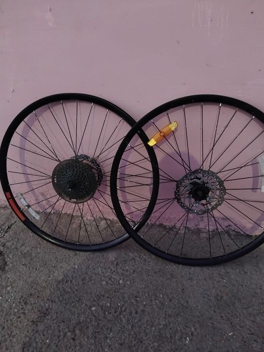 Vand 2 roti de bicicleta in stare buna in stare buna