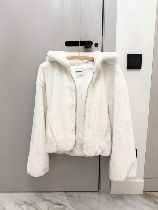 Bershka куртка размер S