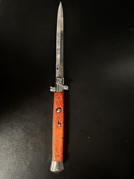 Briceag stiletto