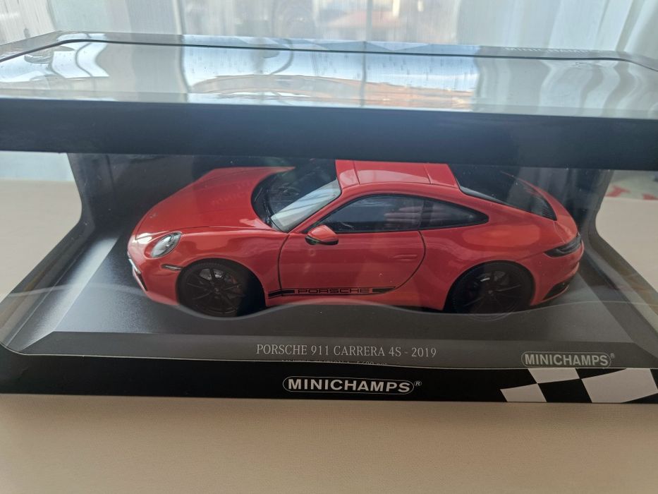 Porsche 911 Carrera/ 992/, Minichamps 1:18