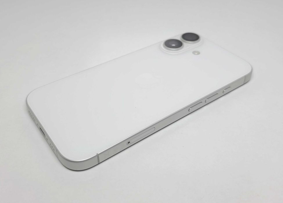 iPhone 16 128GB White