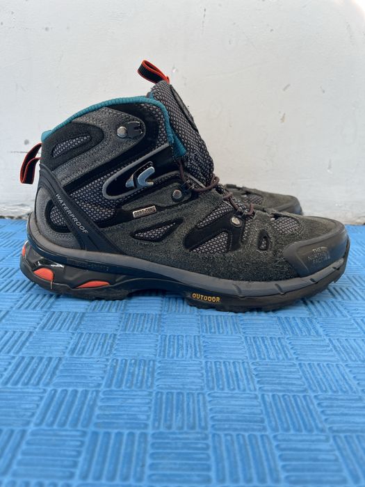 треккинговые ботинки The North Face Thermoball.