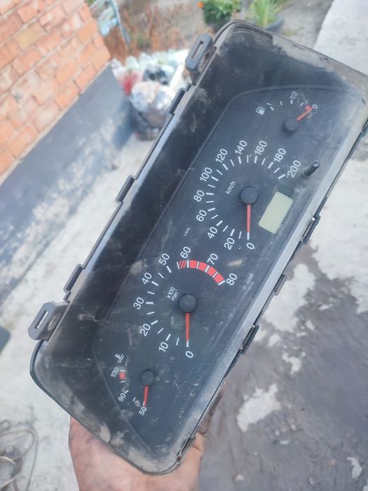 Продам блок.  1,6.