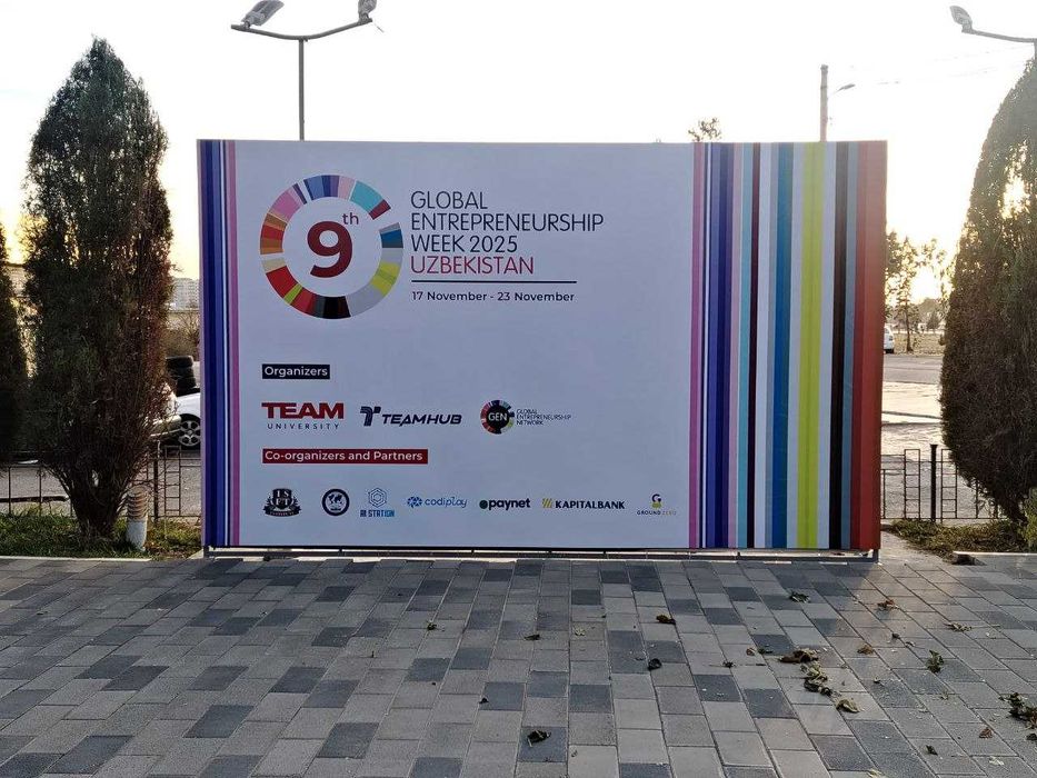 Баннеры, оракал, прессволлы, ролл-апы, паучки.