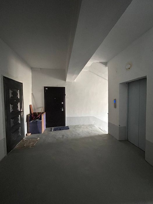 2 хоналик срочно сотилади.