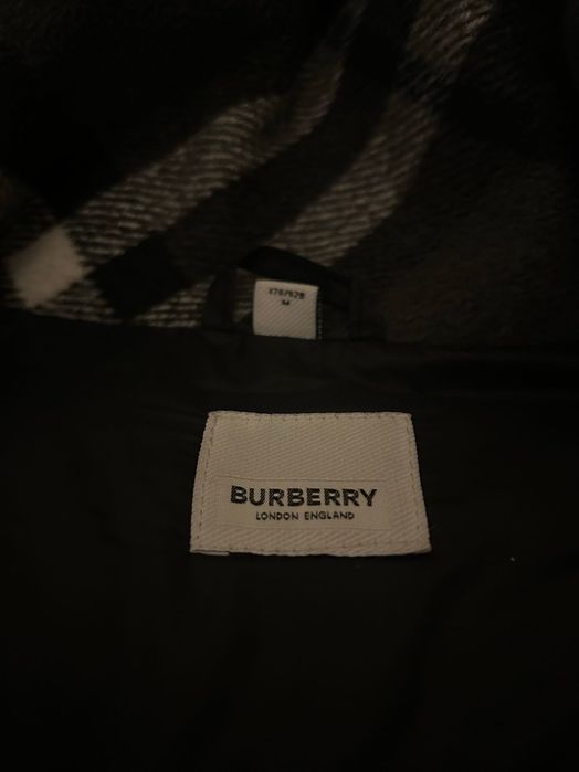 Geaca Burberry nouă full Neagra