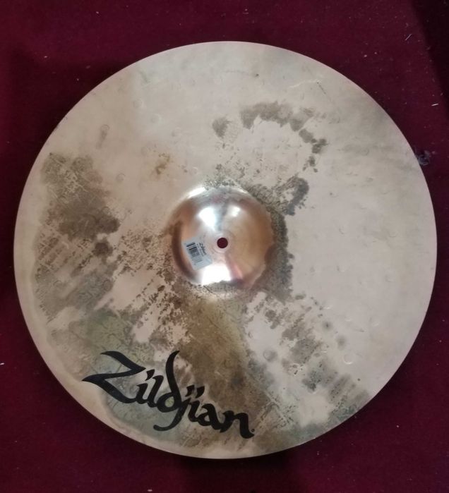 Cinele si fuscinele Zildjian Avedis ZBT de 13, 14 si 18