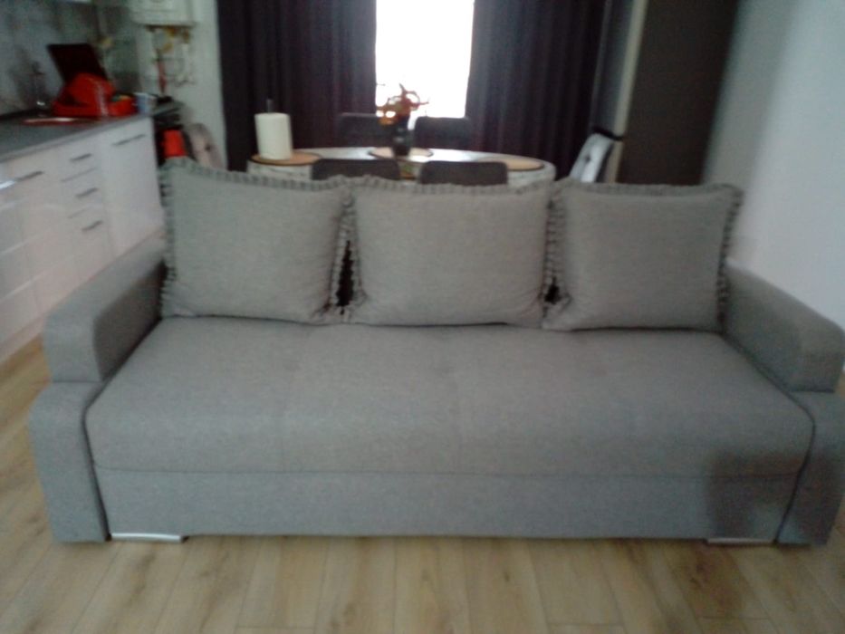 Vând dulap nou 4 usi