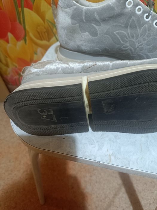Кроссовки женские из нерпы