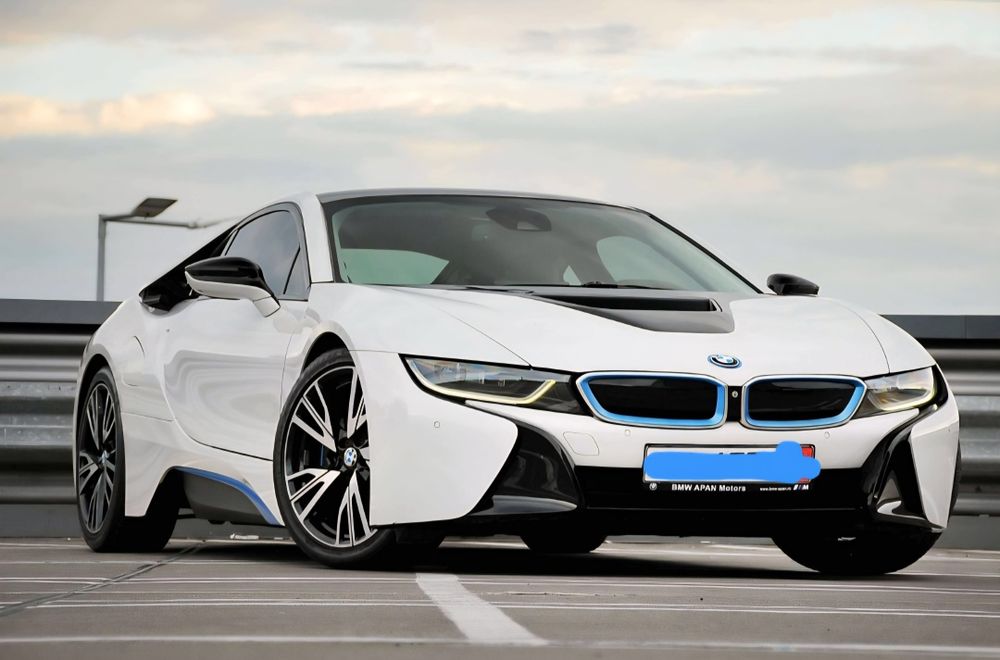 Bmw i8-Plug in Hibrid 374 Cp  Variante