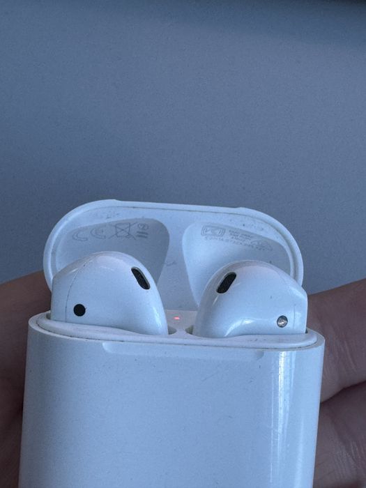 Продам Airpods  5000 тг