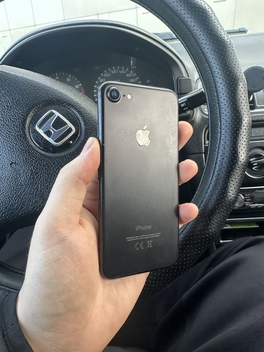 Продам Iphone 7 32 gb