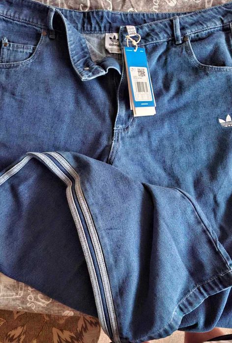 Дамски джинсов панталон Adidas