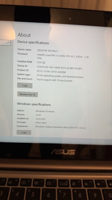 Laptop ultra-subțire ASUS UX-303UA cu Intel 5 gen 6