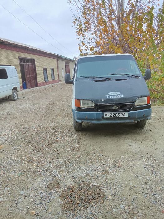 Ford tranzit sotiladi