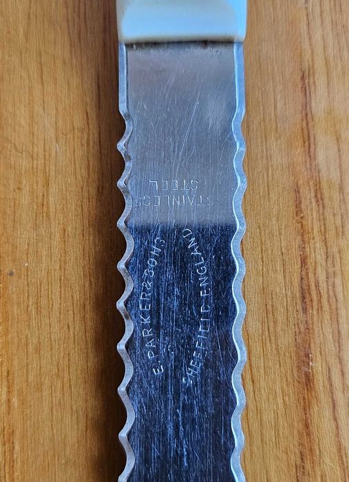 două tacâmuri speciale Sheffield England.