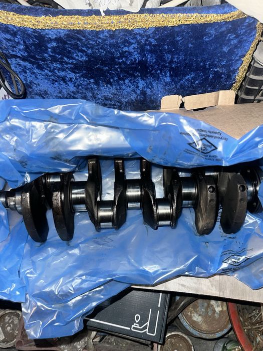 Продам коленвал на весту