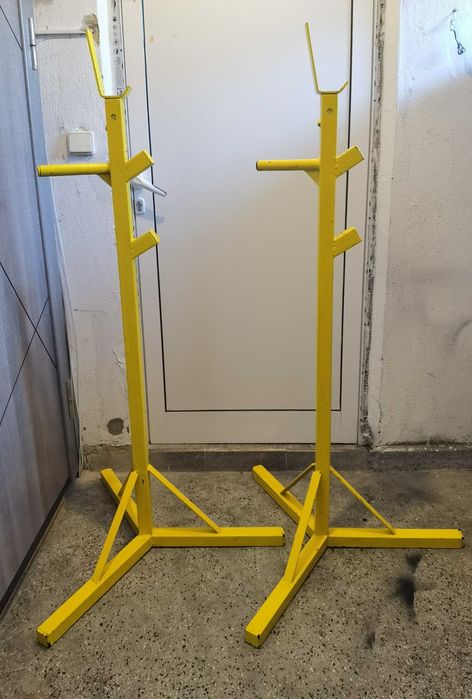 Продавам стойка за клек